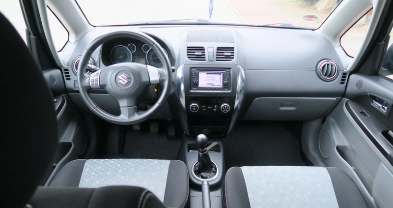 Suzuki SX4 cena 35800 przebieg: 126000, rok produkcji 2013 z Kleszczele małe 277